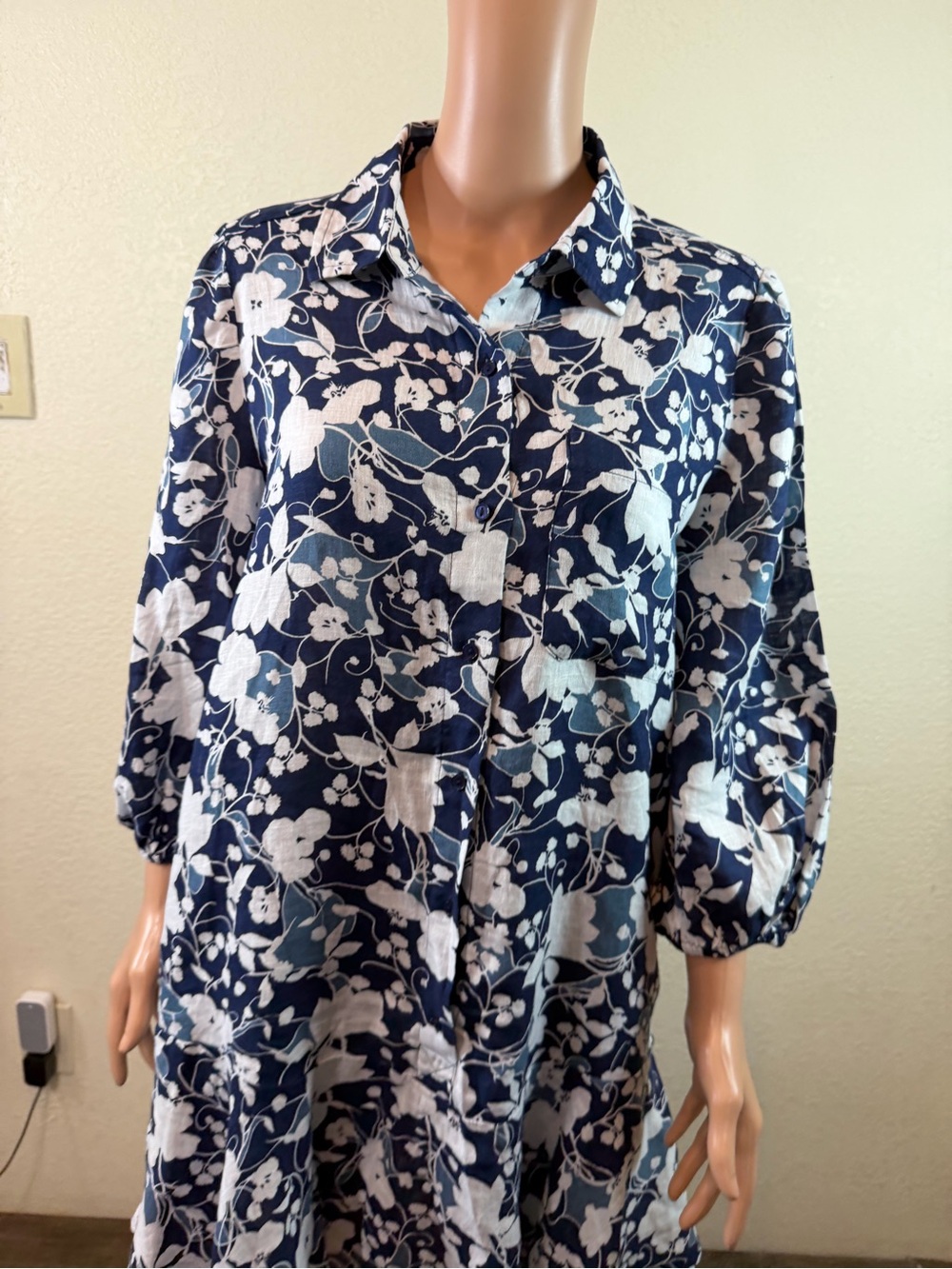 Charter Club Navy and White Floral Button-Front Swing Coverup medium 100% linen - Picture 14 of 14